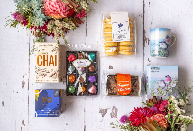 Tea & Flowers Hamper 2026